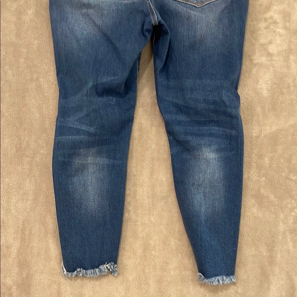 KanCan Blue Ankle Cropped Jeans with Distressed Details Women's sz 16 Fringe Hem - Picture 9 of 12